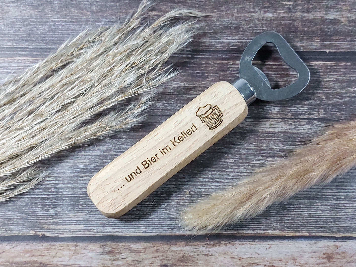 Flaschenöffner aus Holz mit Gravur